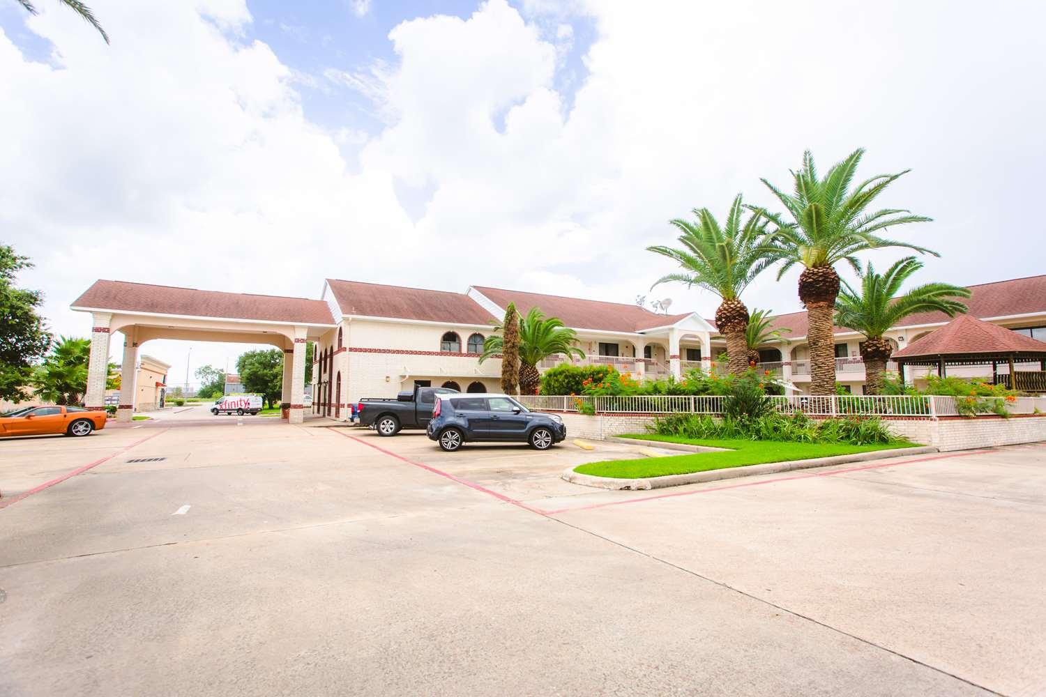 Best Western Pearland Inn מראה חיצוני תמונה